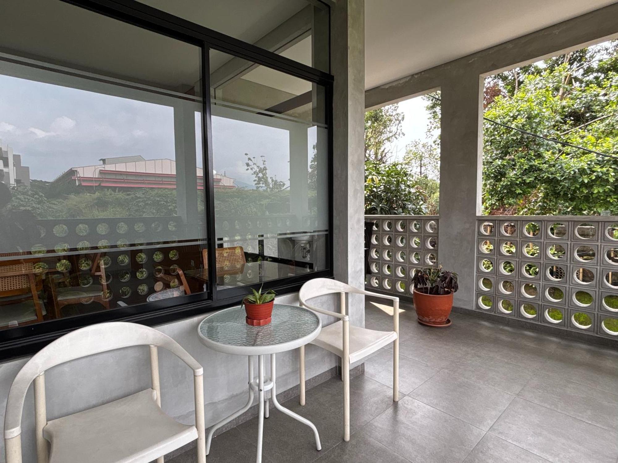 The Cluster Harris Bed & Breakfast Cimahi Екстериор снимка