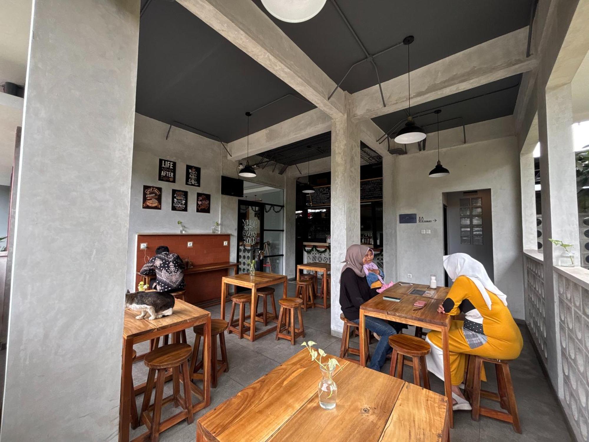 The Cluster Harris Bed & Breakfast Cimahi Екстериор снимка
